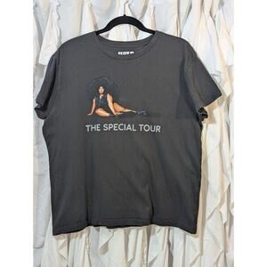 Lizzo "The Special Tour" Album Concert Shirt Black Women's Large Cotton T-Shirt